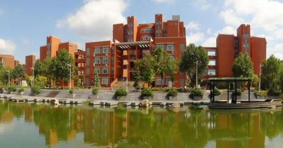 鄭州大学の校舎